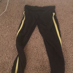 High Wasted Yellow Striped Leggings